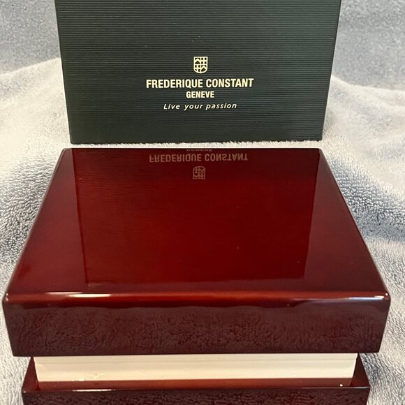 Frederique Constant Men's Slimline SS Watch - Picture 5 of 12